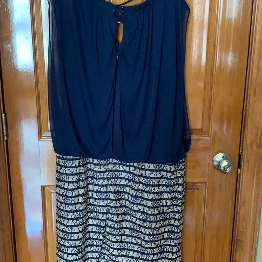 Chelsea suite dress. **FREE SHIPPING**